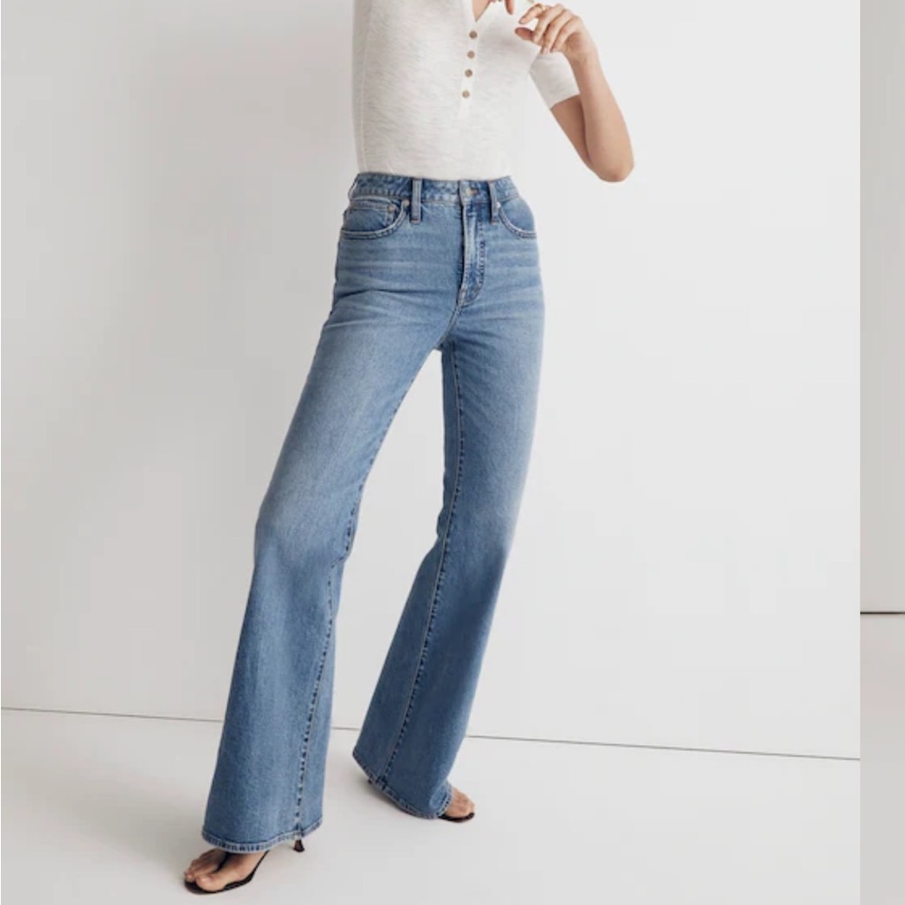 Madewell Perfect Vintage Flare Jeans, size 24, Tarlow Wash - Picture 4 of 11